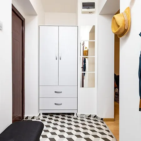 דירה 'little Little' House In The Town Center & Parking *
